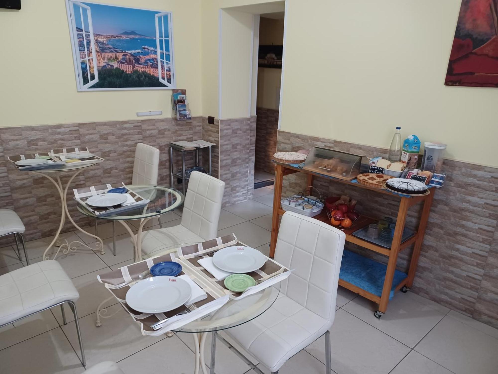 B&B Quattro Palazzi Napoli Centro Exterior photo
