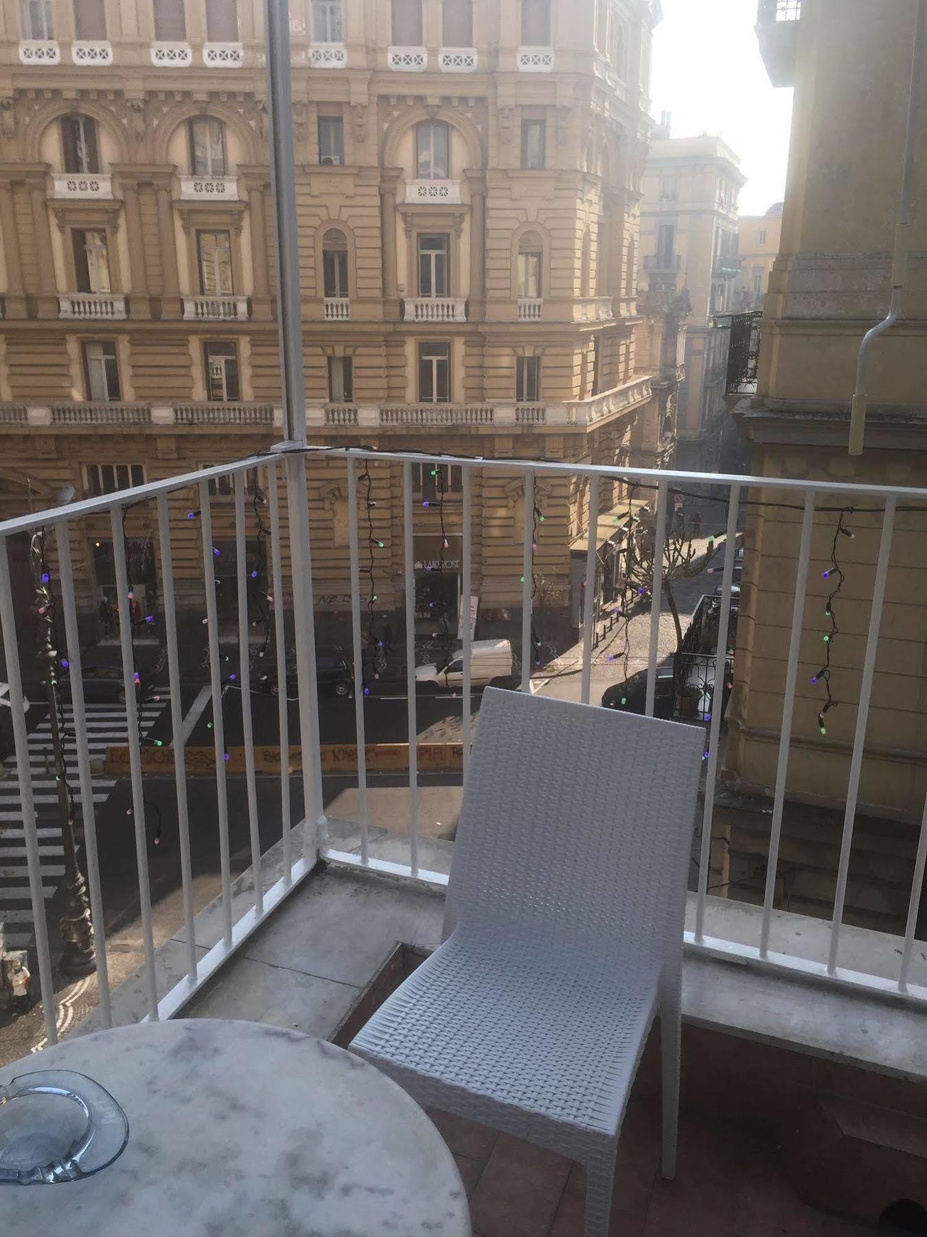 B&B Quattro Palazzi Napoli Centro Exterior photo